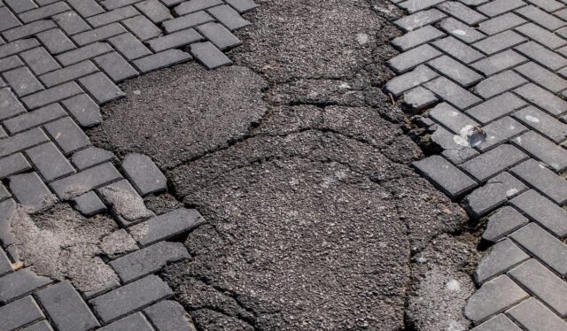 Had a Bad Driveway Resurfacing Experience? How to Choose the Right Contractor Next Time